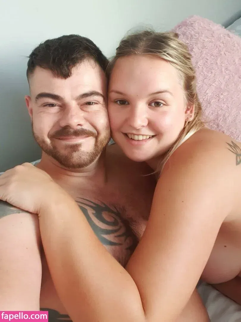 Couplenaughty2 Onlyfans Photo Gallery 