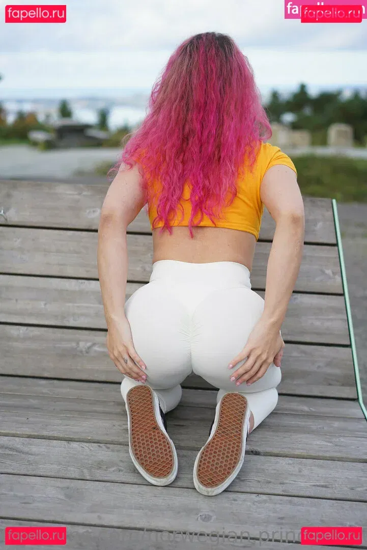 norwegian.princess.free Onlyfans Photo Gallery 