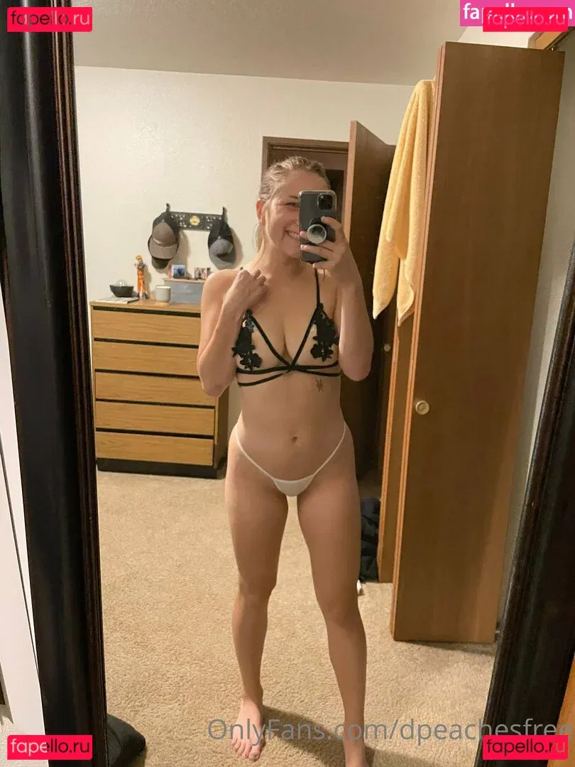 dpeachesfree Onlyfans Photo Gallery 