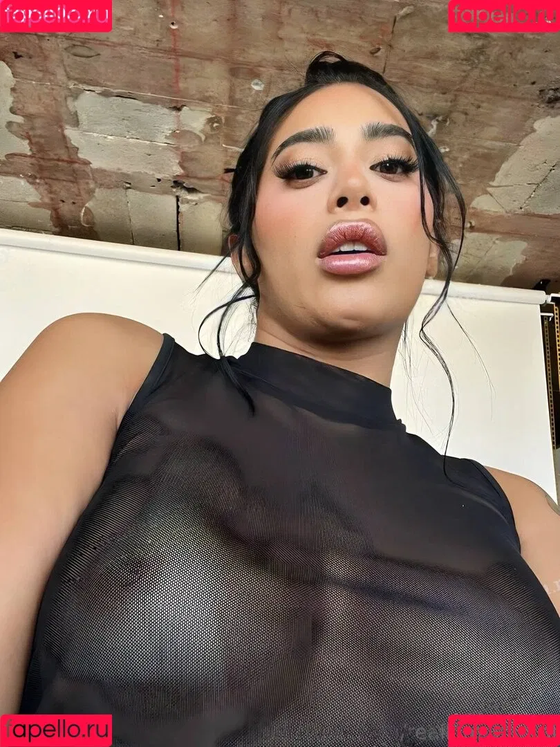 Kim Shantal Onlyfans Photo Gallery 
