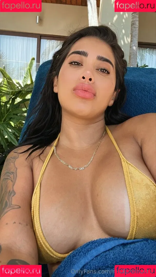 Kim Shantal Onlyfans Photo Gallery 