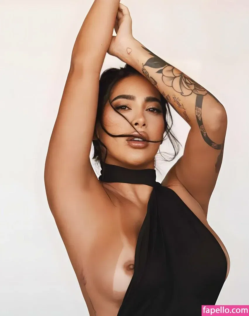 Kim Shantal Onlyfans Photo Gallery 