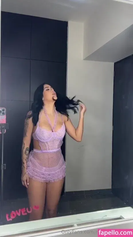 Kim Shantal Onlyfans Photo Gallery 