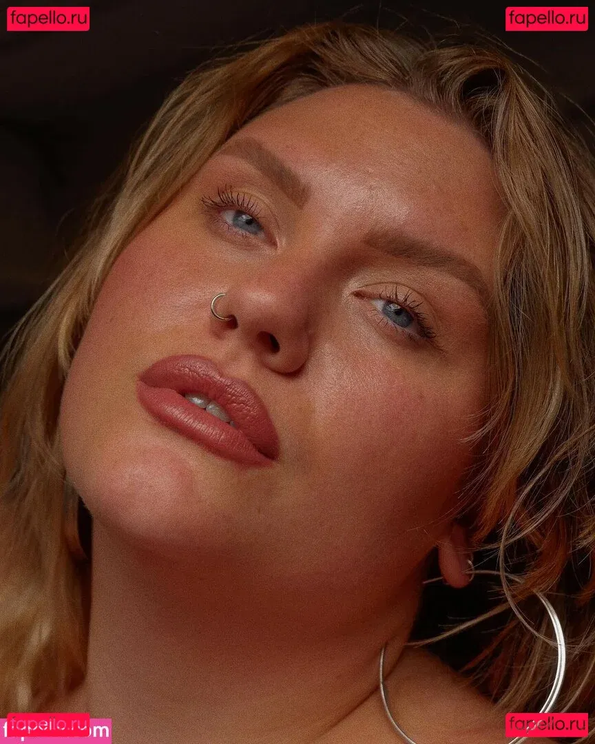 Lovaeij Onlyfans Photo Gallery 