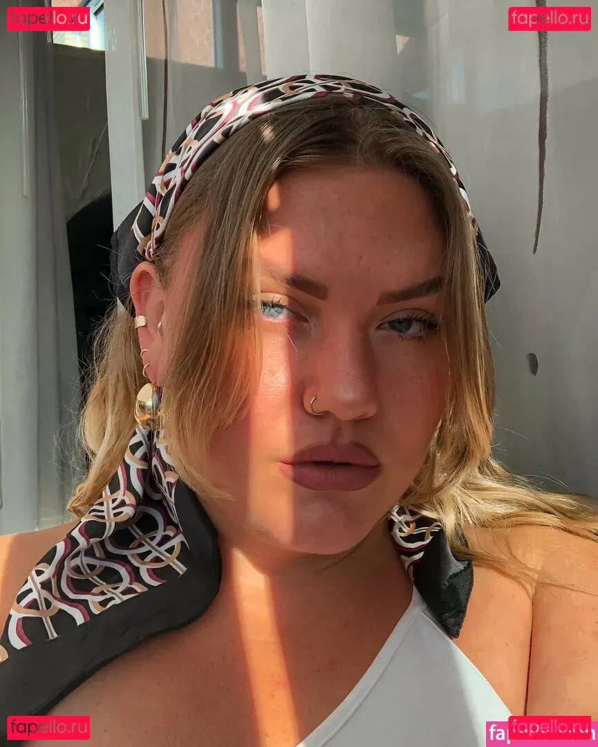 Lovaeij Onlyfans Photo Gallery 