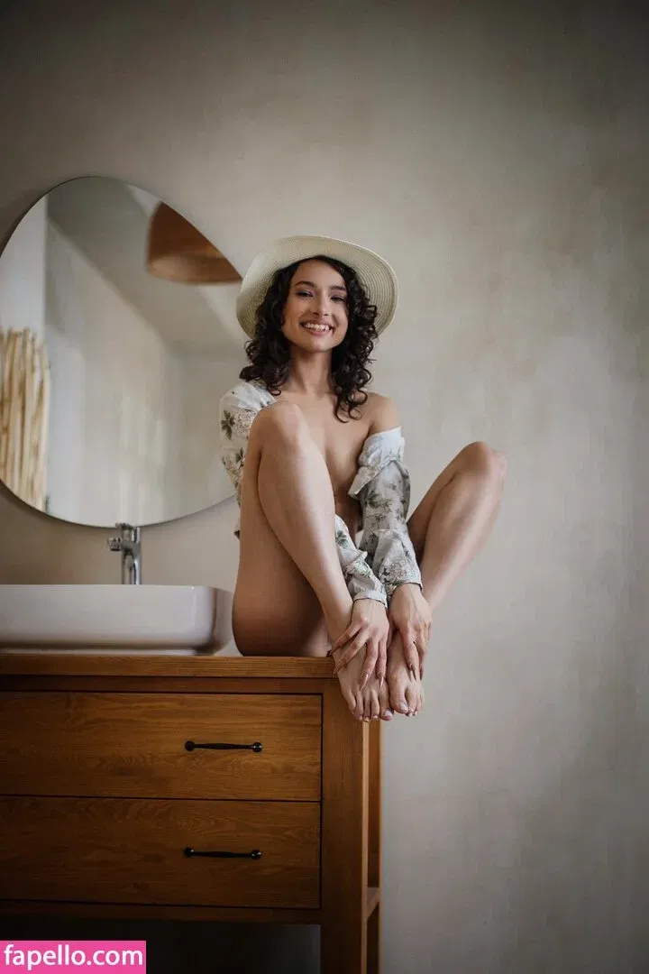 Nikol Beylik Onlyfans Photo Gallery 