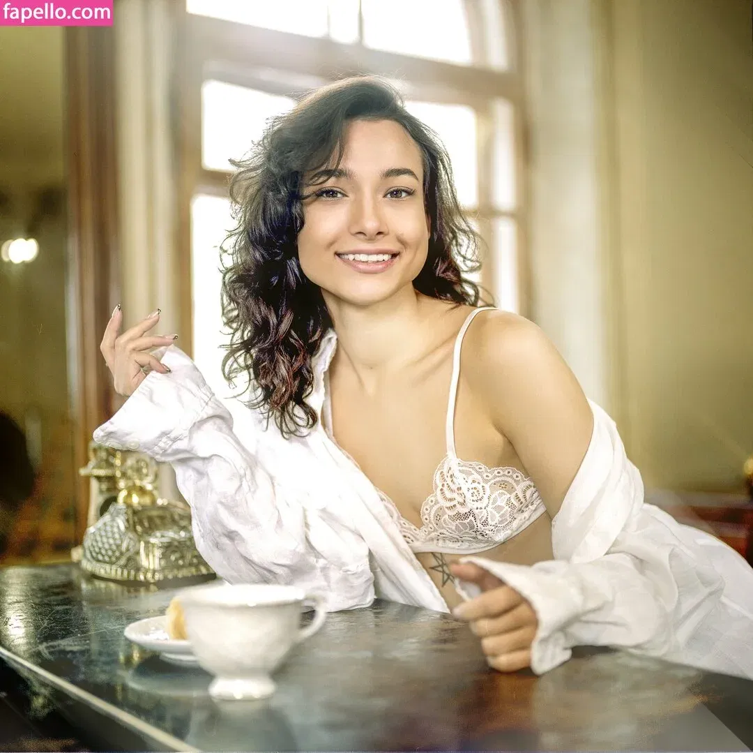 Nikol Beylik Onlyfans Photo Gallery 