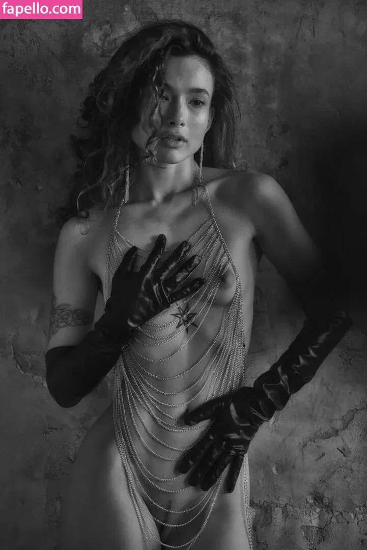 Nikol Beylik Onlyfans Photo Gallery 