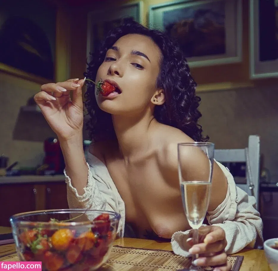 Nikol Beylik Onlyfans Photo Gallery 