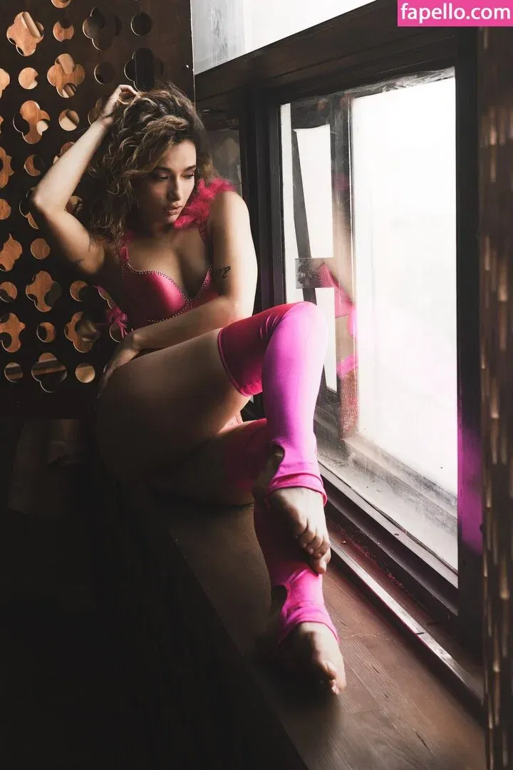 Nikol Beylik Onlyfans Photo Gallery 