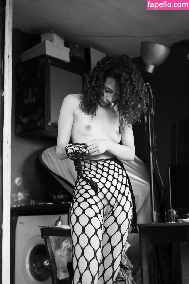 Nikol Beylik Onlyfans Photo Gallery 