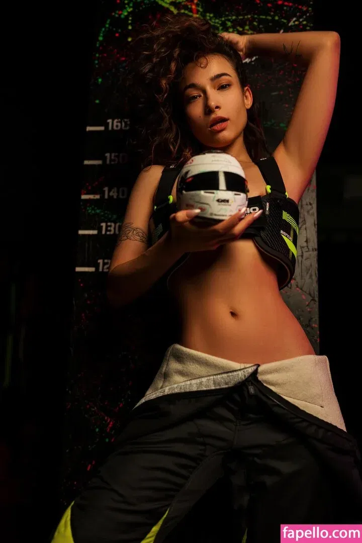 Nikol Beylik Onlyfans Photo Gallery 