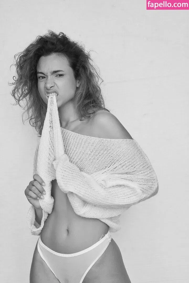 Nikol Beylik Onlyfans Photo Gallery 