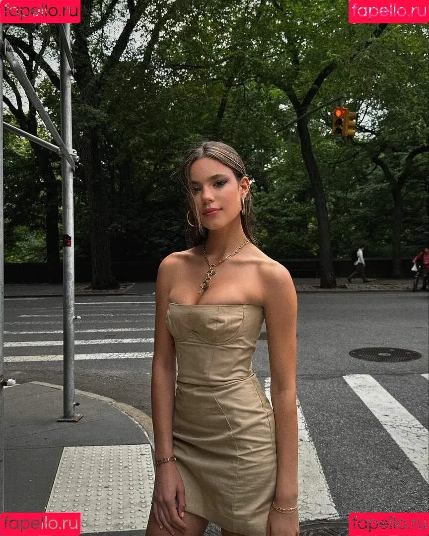 Ella Mendelsohn Onlyfans Photo Gallery 