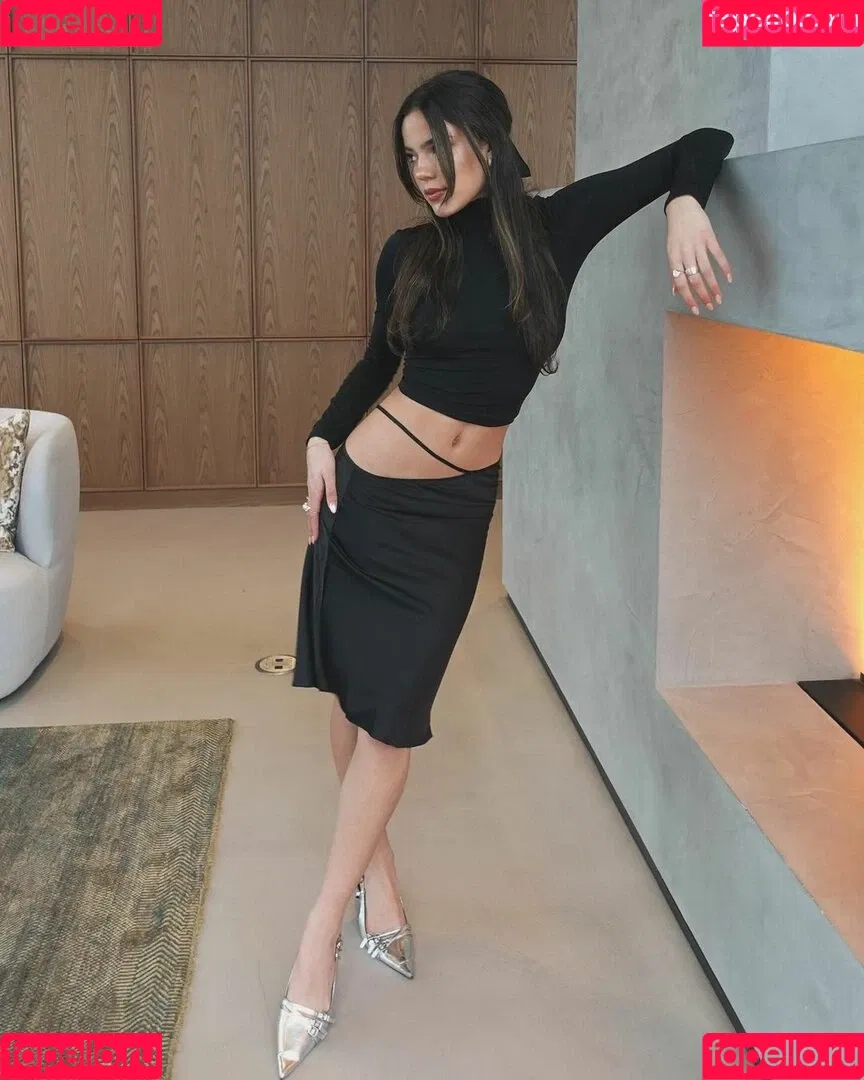 Ella Mendelsohn Onlyfans Photo Gallery 