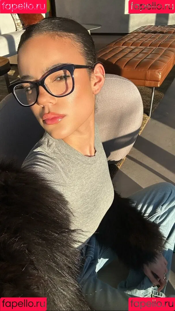 Ella Mendelsohn Onlyfans Photo Gallery 