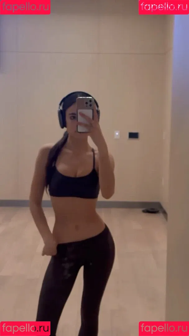 Ella Mendelsohn Onlyfans Photo Gallery 