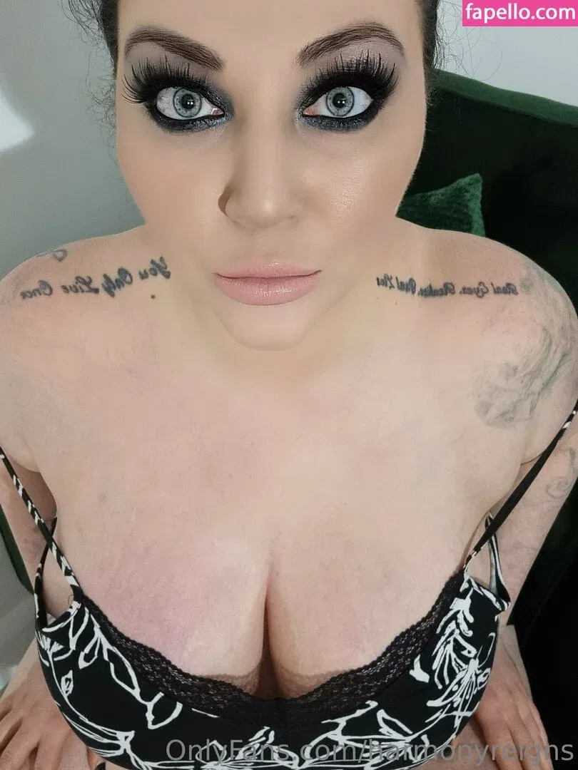 Harmony Reigns Onlyfans Photo Gallery 