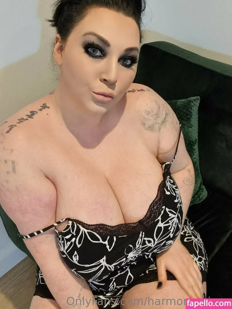 Harmony Reigns Onlyfans Photo Gallery 