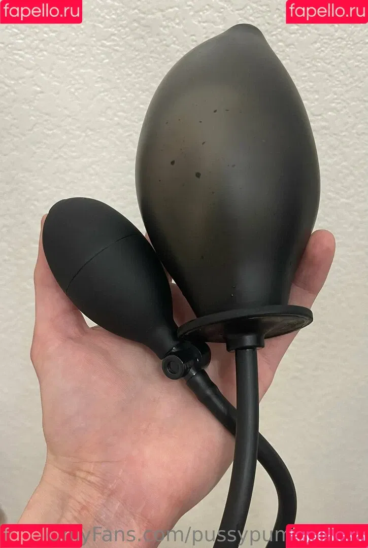 pussypumppeach Onlyfans Photo Gallery 
