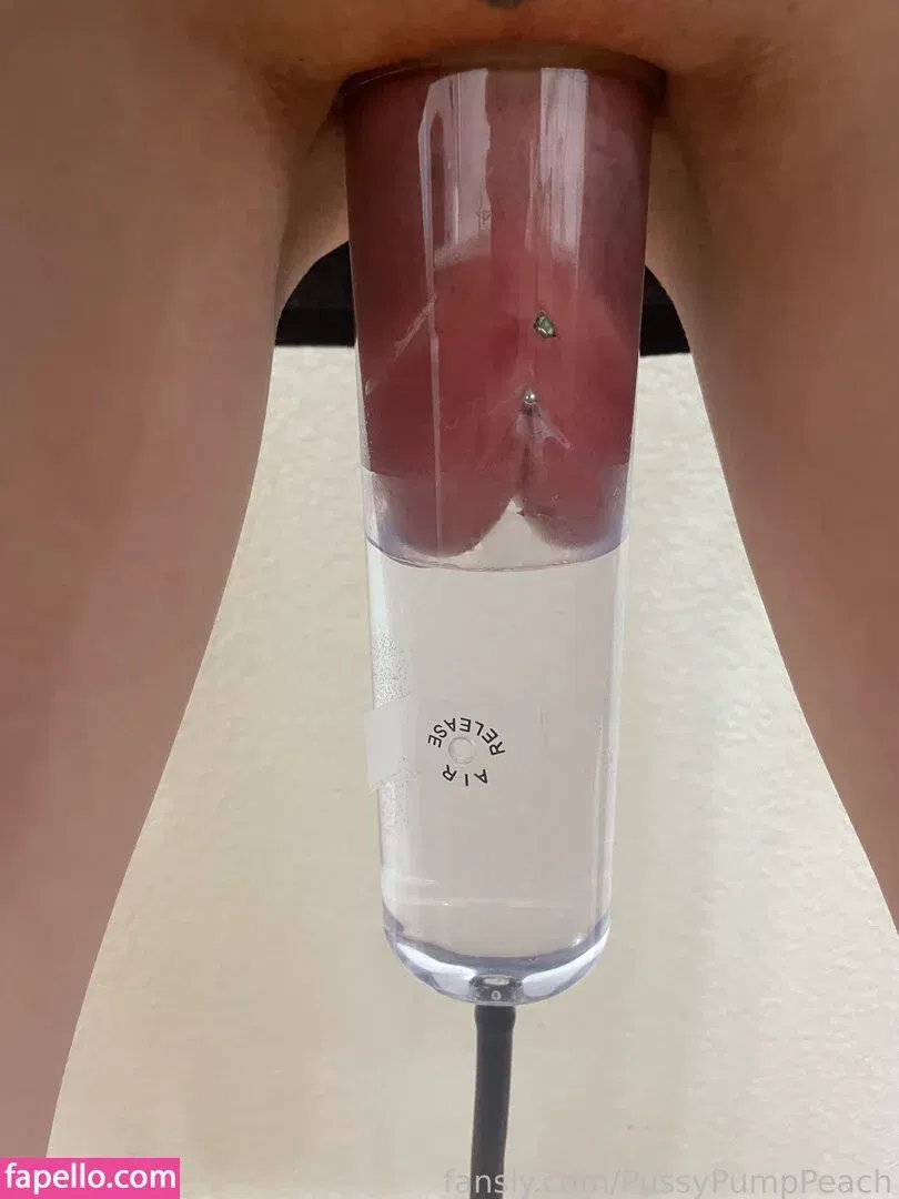 pussypumppeach Onlyfans Photo Gallery 
