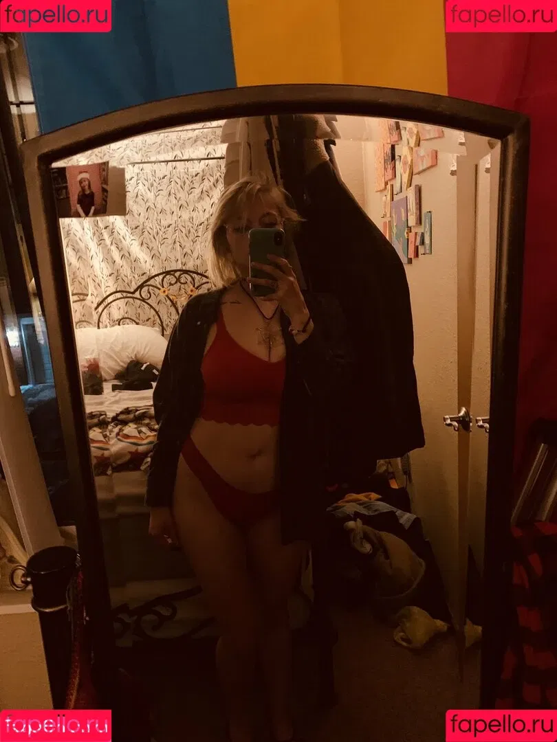 Curthobain Onlyfans Photo Gallery 