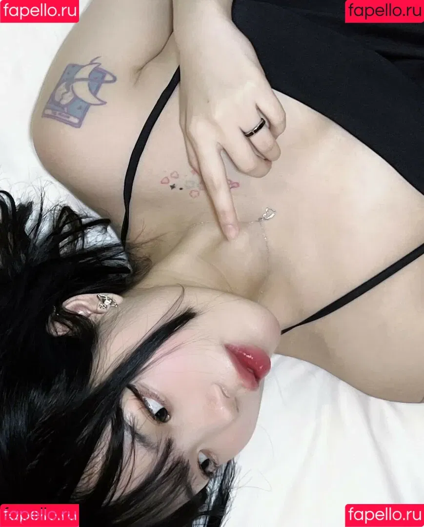 holo.saxual Onlyfans Photo Gallery 