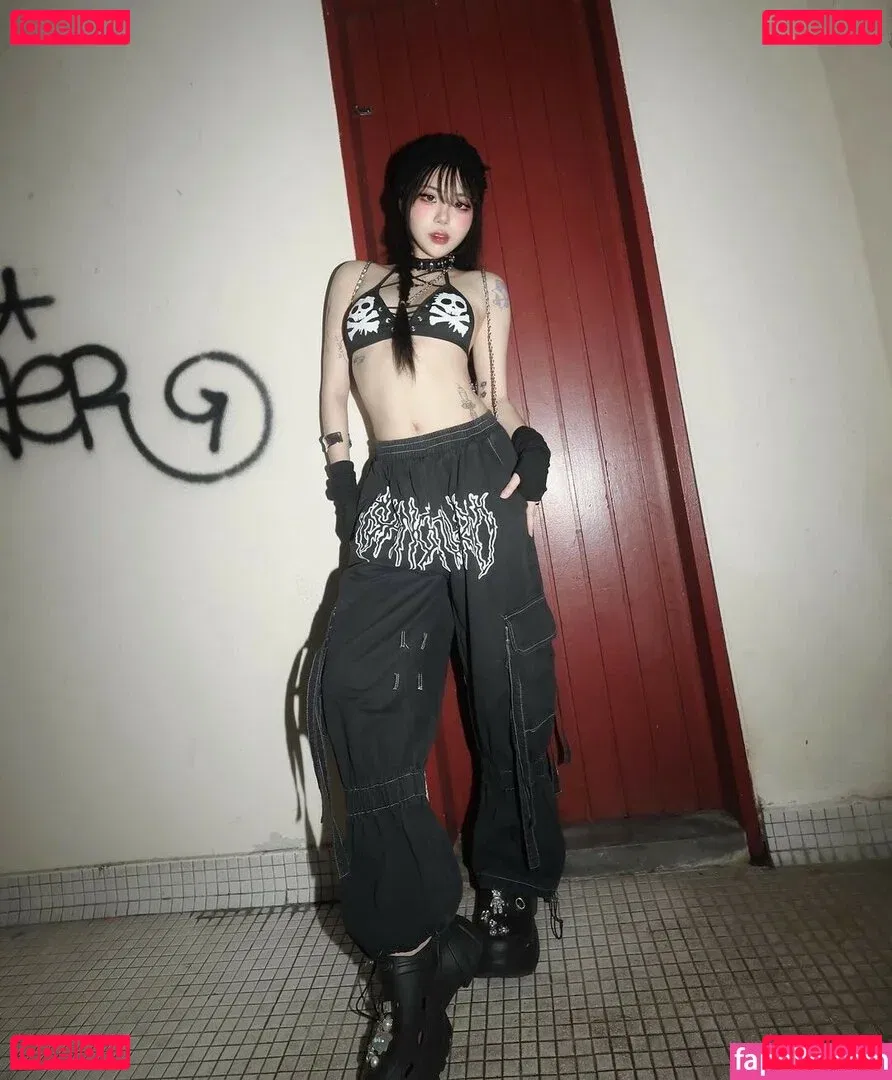 holo.saxual Onlyfans Photo Gallery 