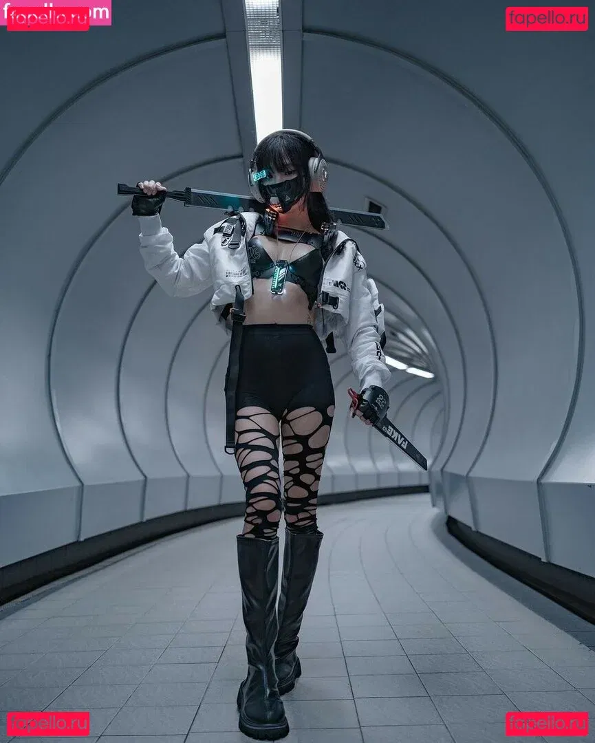 holo.saxual Onlyfans Photo Gallery 