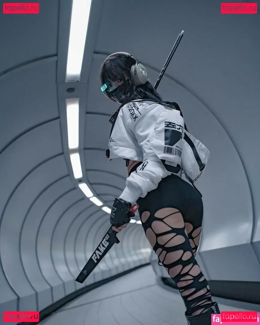 holo.saxual Onlyfans Photo Gallery 