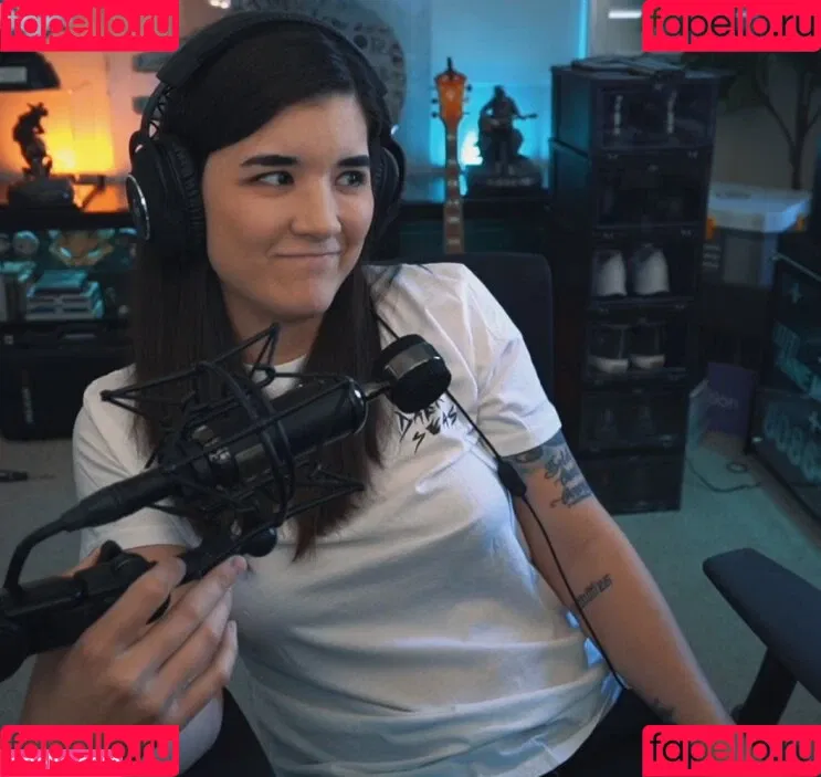 AnneMunition Onlyfans Photo Gallery 