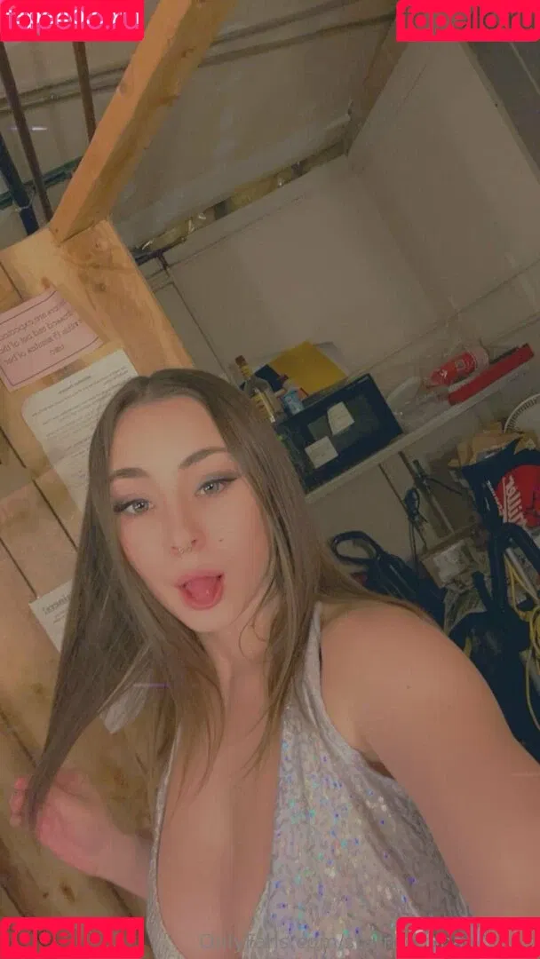moodztwitchie Onlyfans Photo Gallery 