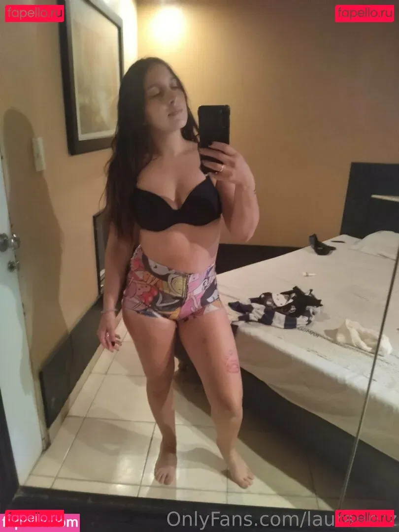 laurauruz Onlyfans Photo Gallery 