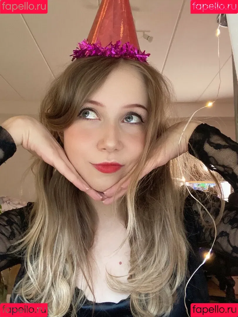Apollolol Onlyfans Photo Gallery 