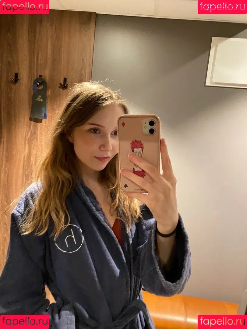 Apollolol Onlyfans Photo Gallery 