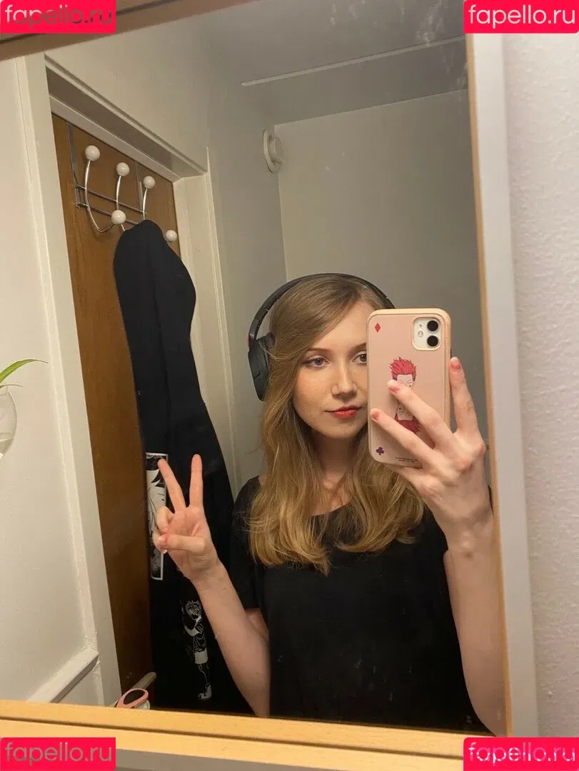 Apollolol Onlyfans Photo Gallery 