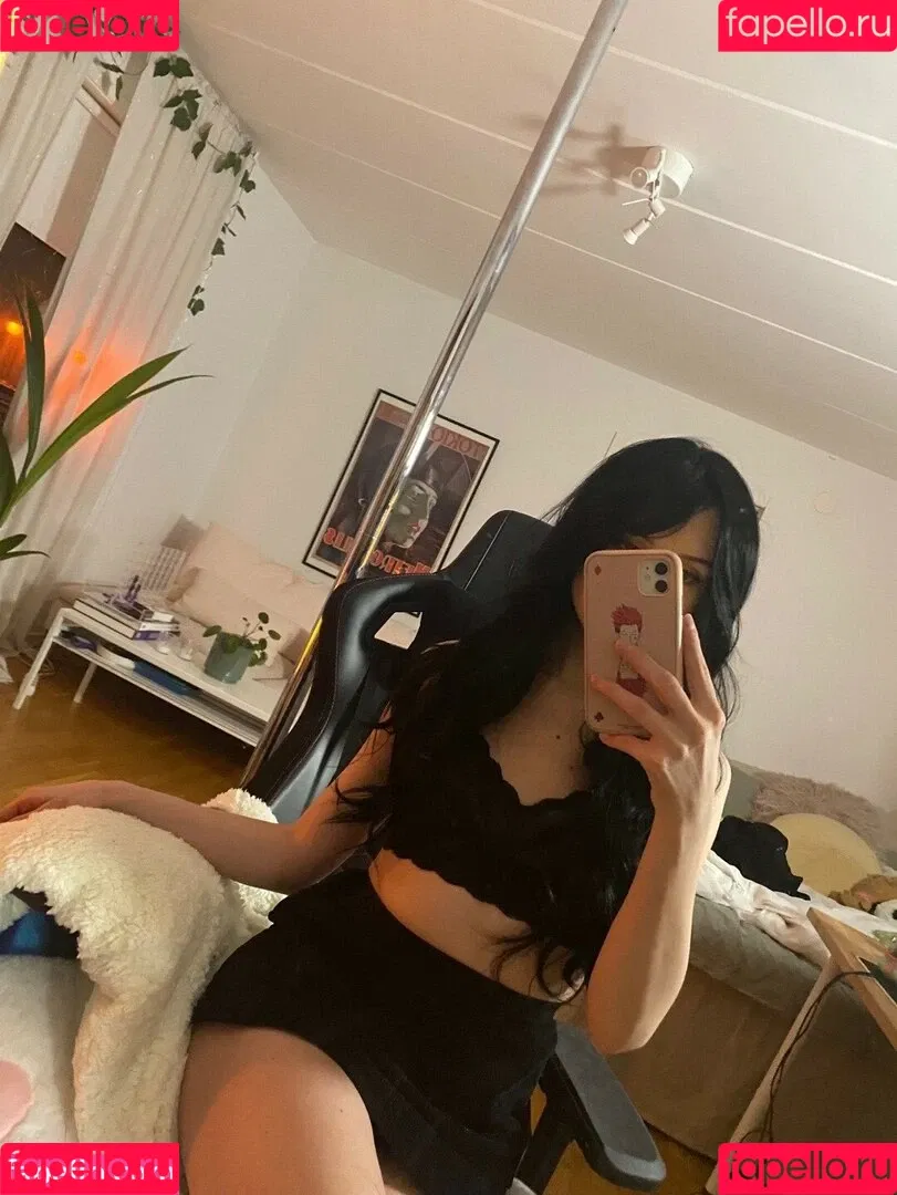 Apollolol Onlyfans Photo Gallery 
