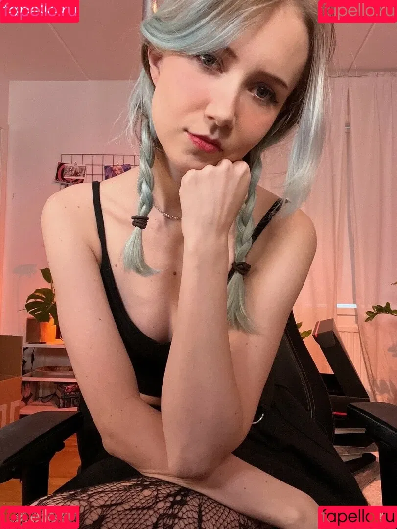 Apollolol Onlyfans Photo Gallery 