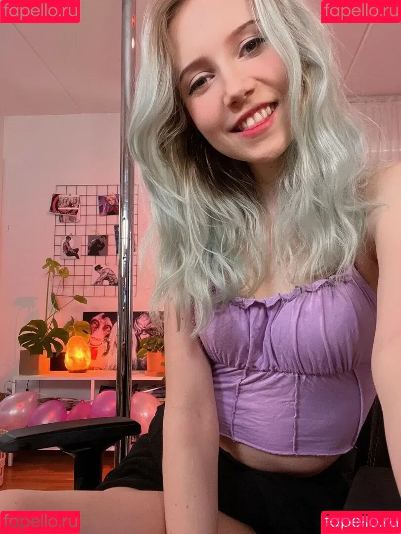 Apollolol Onlyfans Photo Gallery 