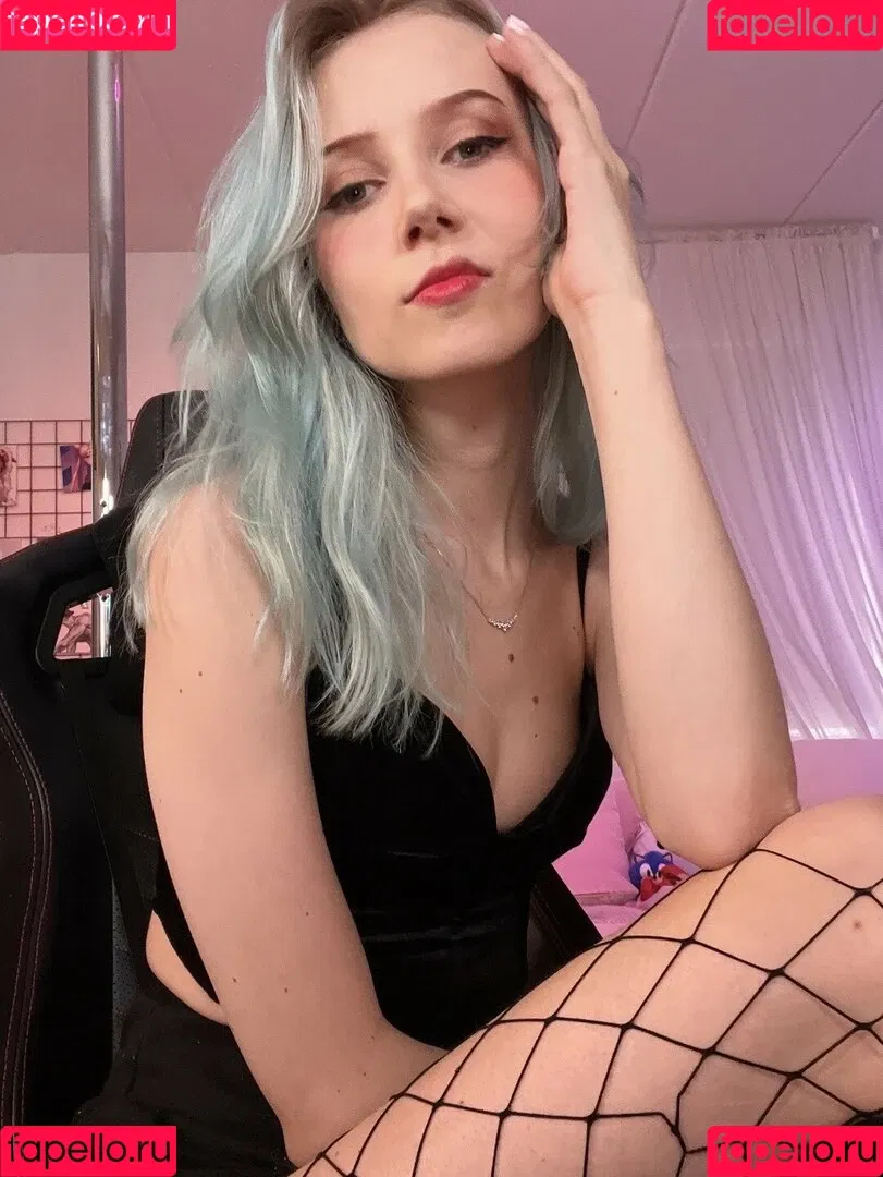 Apollolol Onlyfans Photo Gallery 