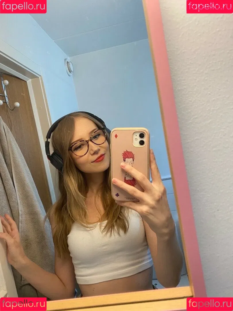 Apollolol Onlyfans Photo Gallery 