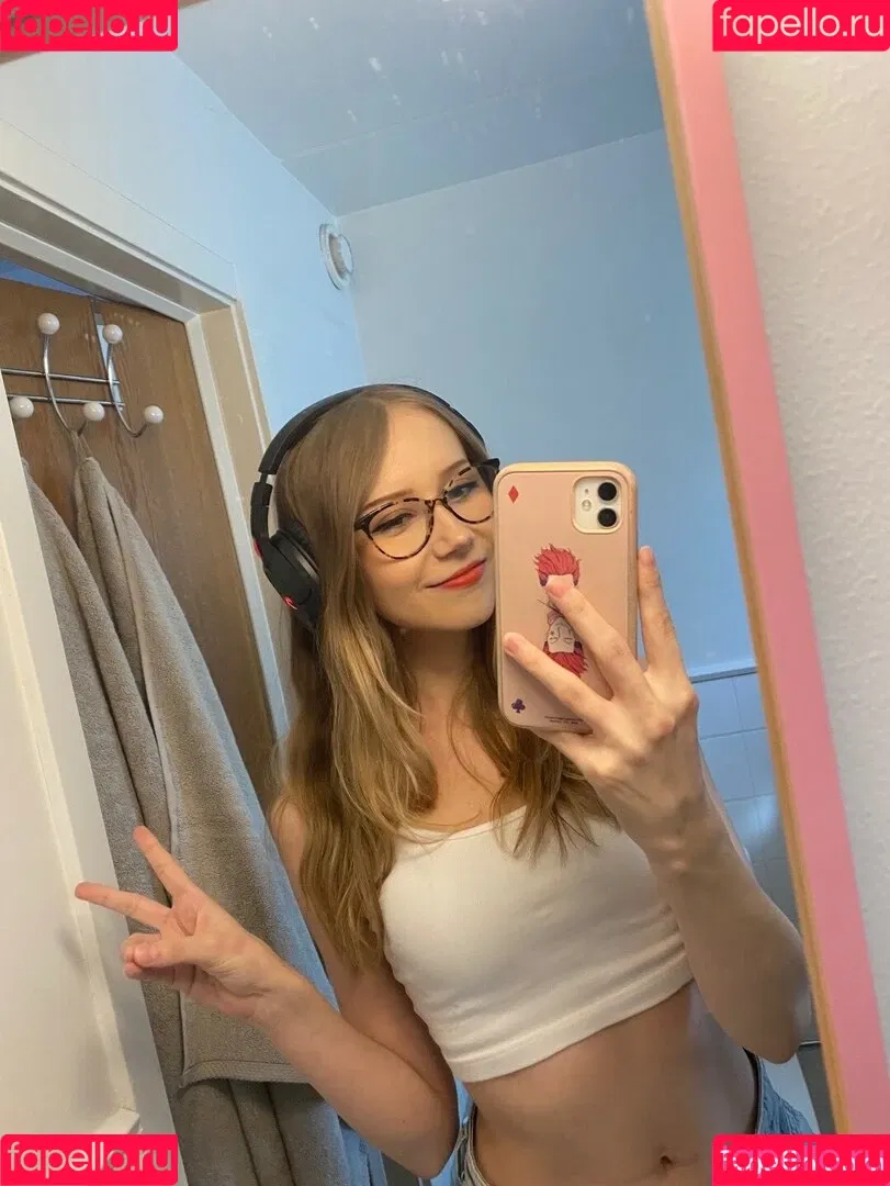 Apollolol Onlyfans Photo Gallery 