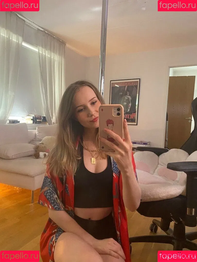 Apollolol Onlyfans Photo Gallery 