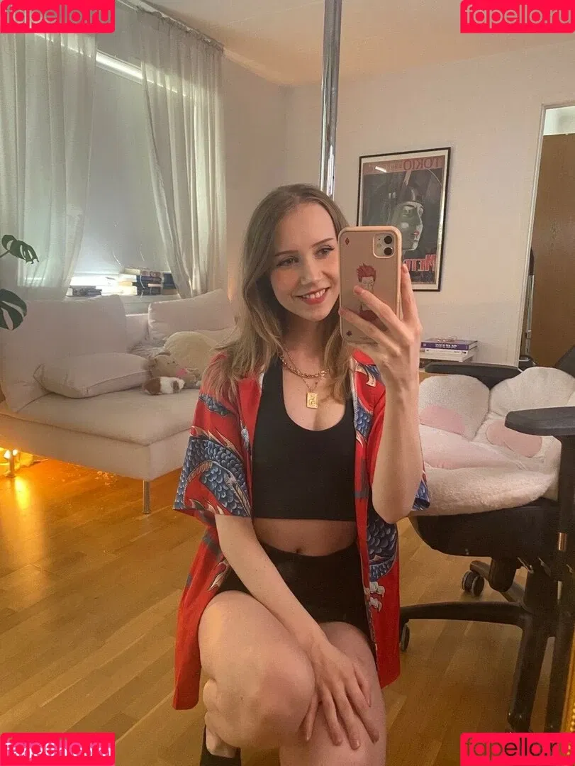 Apollolol Onlyfans Photo Gallery 