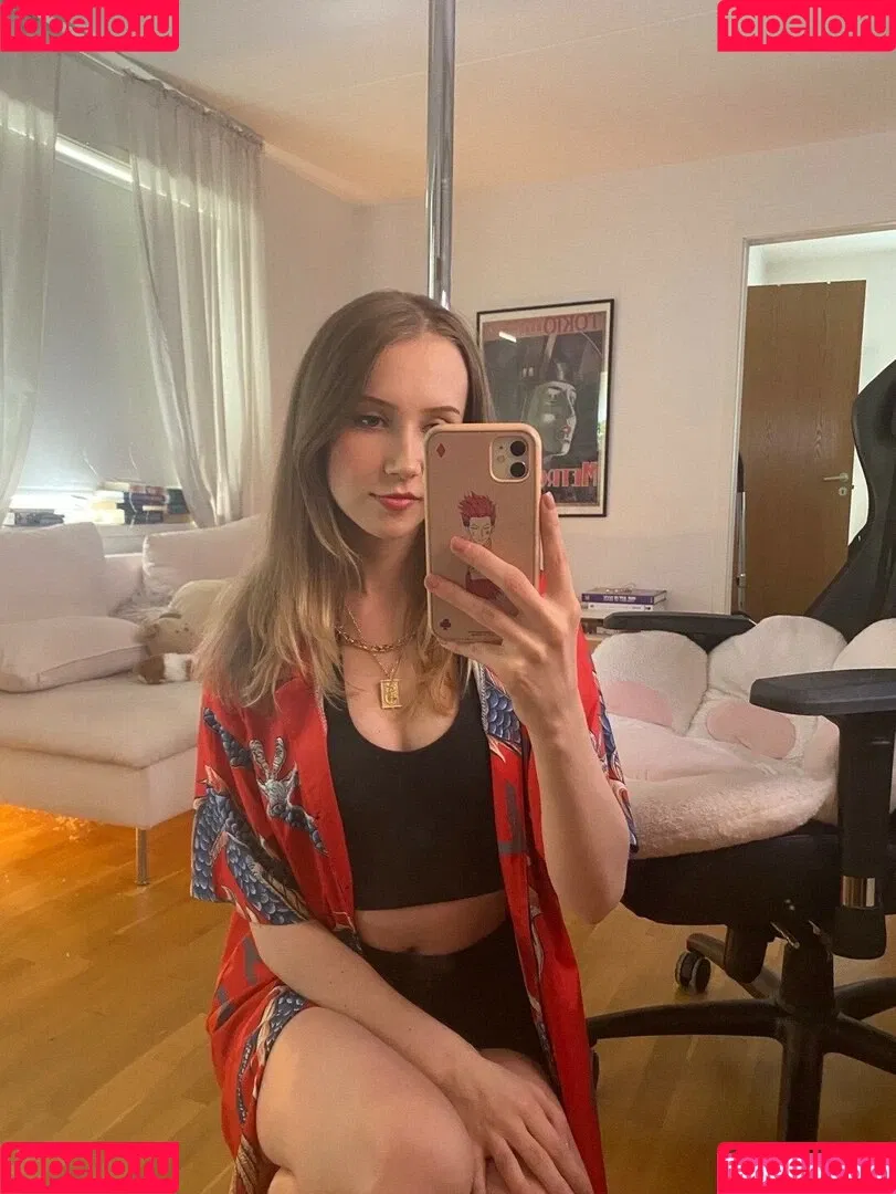 Apollolol Onlyfans Photo Gallery 