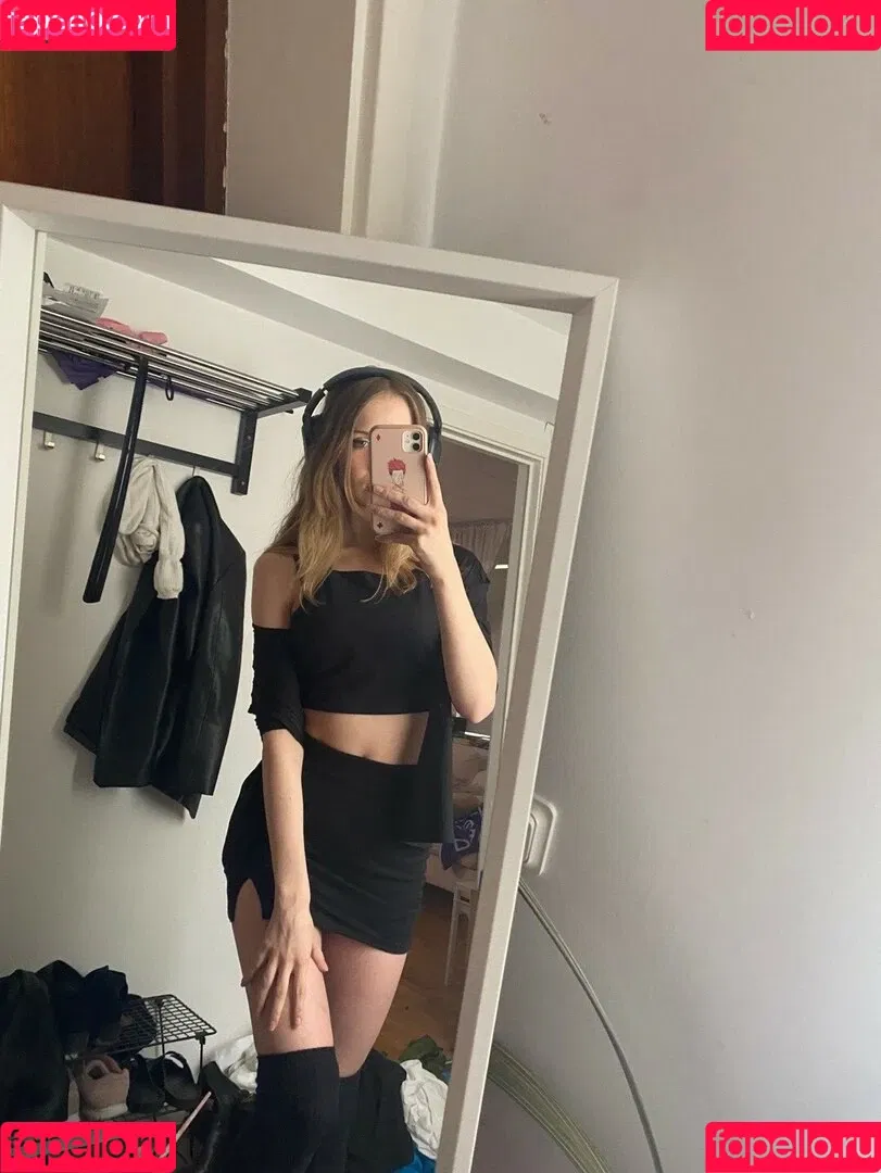 Apollolol Onlyfans Photo Gallery 
