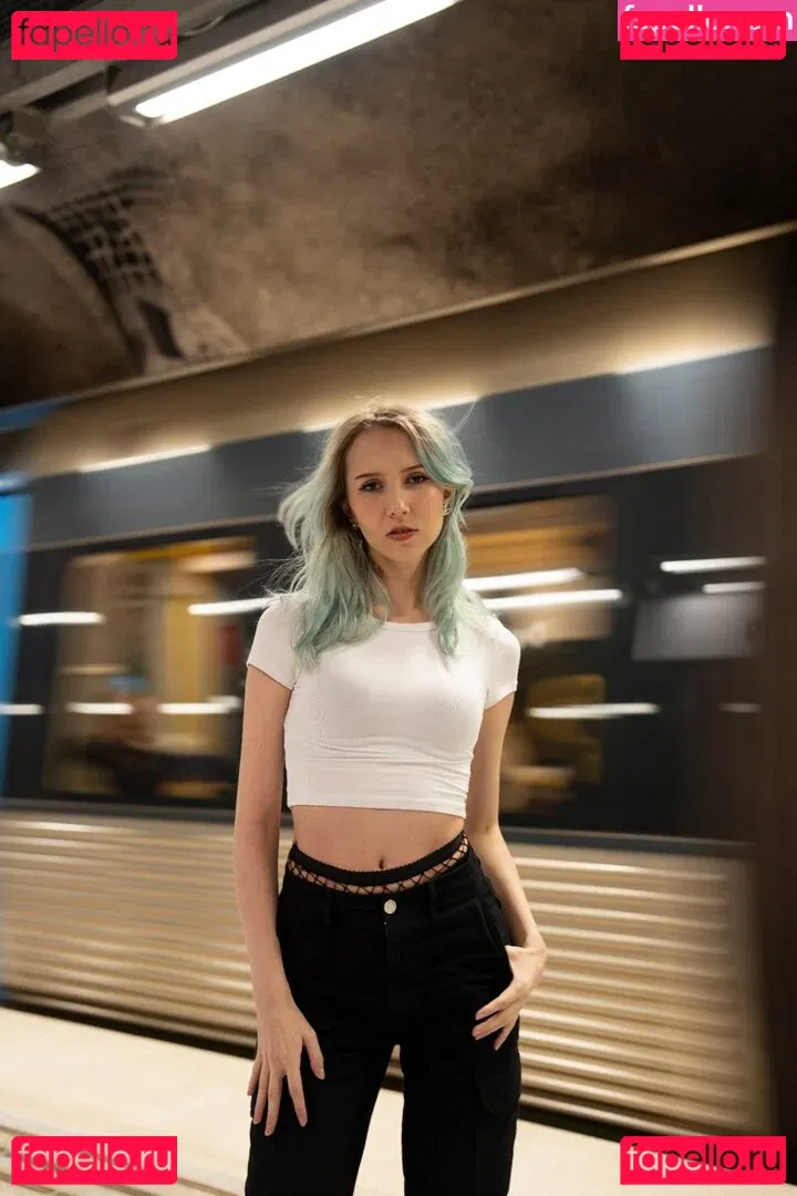 Apollolol Onlyfans Photo Gallery 