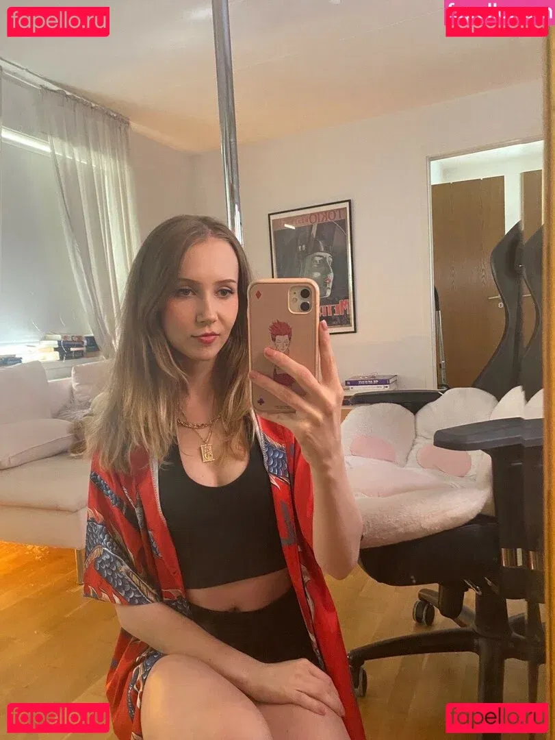 Apollolol Onlyfans Photo Gallery 