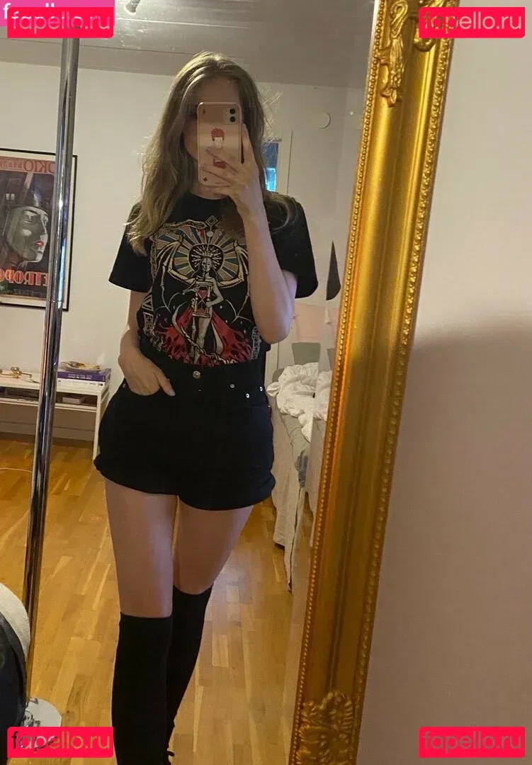 Apollolol Onlyfans Photo Gallery 