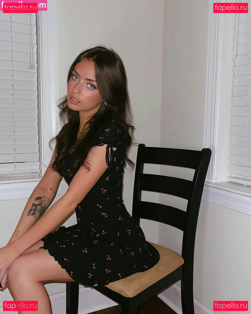 Lily Weber Onlyfans Photo Gallery 